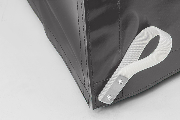 bei Klett/Flausch-Verschluss stabile Öffnungsschlaufe