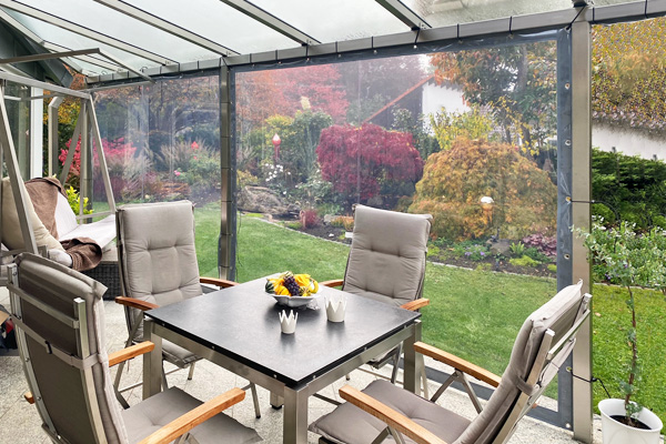 pvc-plane-transparent-wetterschutz optimaler Wetterschutz für Balkon und Terrasse