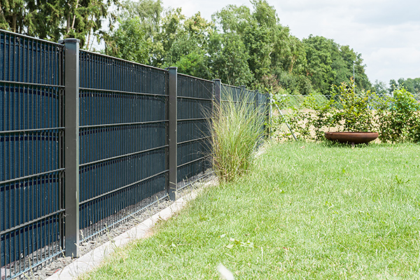 Zaunblende – guter Sichtschutz und dennoch winddurchlässig