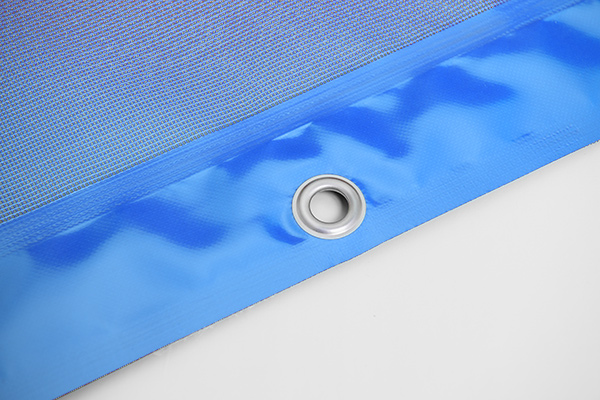 350_windschutzgitter_nach_mass_pferdestall hellblau RAL 5015