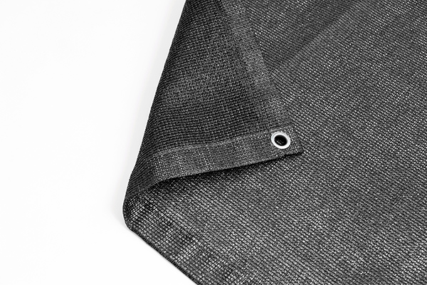 Schattiernetz - 140 g/m² - schwarz - 78 % Schattiernetz nach Maß mit Ösen Flächengewicht 140 g/m² in schwarz mit 78 % Schattierung.