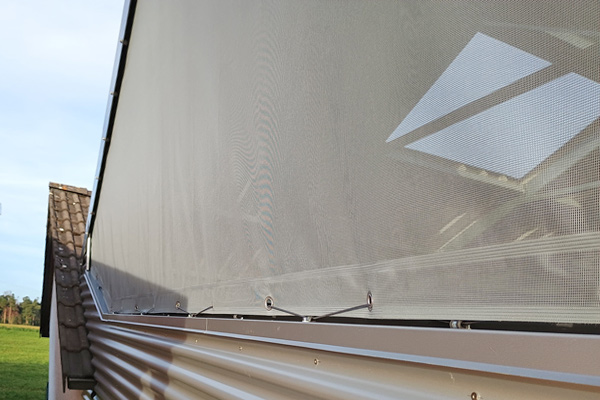 PVC-Windschutzgitter im Gewerbeeinsatz