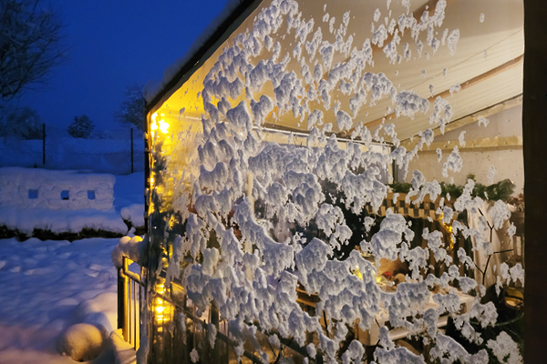 Wetterschutzfolie nach Maß transparent und farbig Wetterschutzfolie nach Maß transparent und farbig