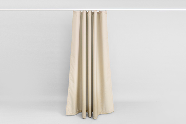 outdoor_vorhang_sonnenschutz geöffnet