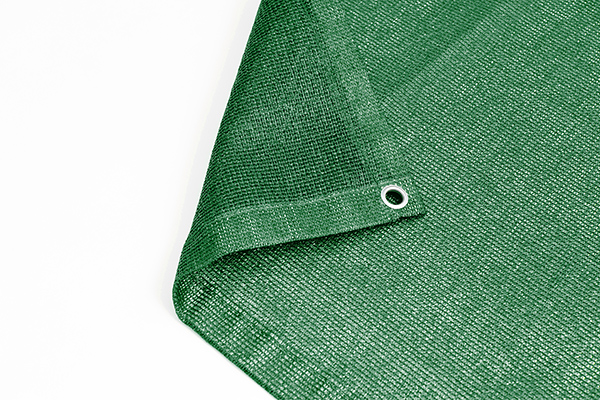 schattennetz_nach_mass_dunkelgruen_140 dunkelgrün 67 % Schattierung