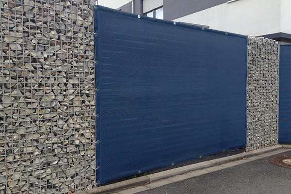 200_sichtschutz_sonderanfertigung_gabionen Sichtschutznetz nach Maß - Sonderanfertigung für Gabionen