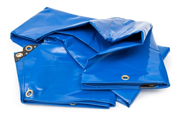 PVC-Abdeckplane mit Ösen in blau absolut wasserdicht und für den Einsatz im Freien UV-stabilisiert. PVC-Plane mit Ösen in blau - wasserdicht und UV-stabilisiert.