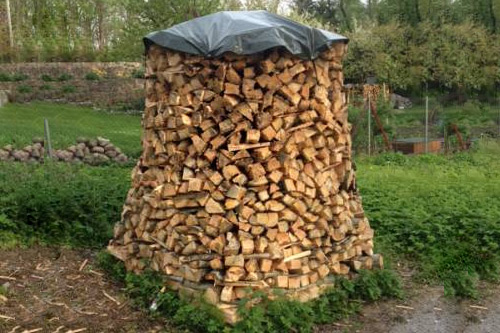 runde-abdeckplane-2 Schutz von oben für Holzmiete oder Pool