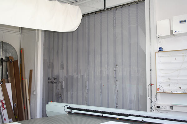 Streifenvorhänge bei der Fa. Hummel Siebdruck und Werbetechnik Heidenheim