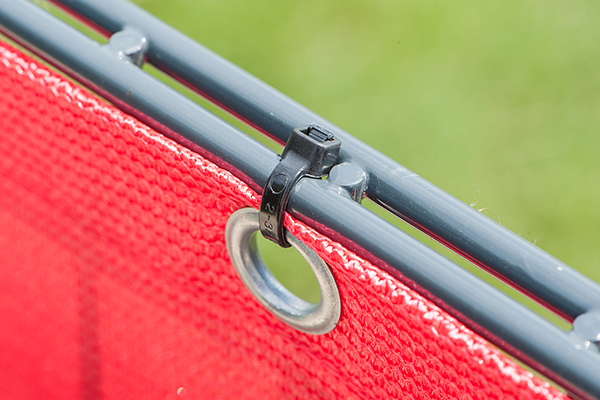 230_zaunblende_nach_mass_befestigung_montage_3 Einfache Montage an jedem Zaun