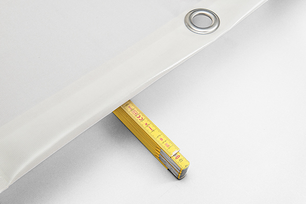 2_610_pvc_plane_transluzent_oesen Durchsicht mit einigen cm Abstand.