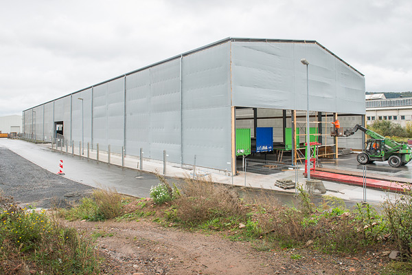 Windschutz Maßanfertigung für offene Industriehalle