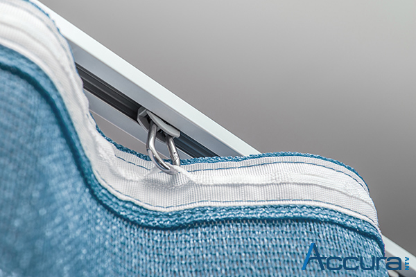 aussenvorhang_balkon Der Outdoor-Vorhang auf dem Balkon