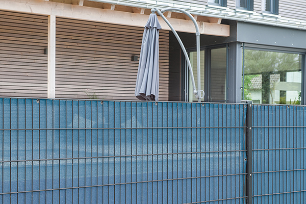 netz_nach_mass_mit_oesen Netze nach Maß mit Ösen für Windschutz und Sichtschutz