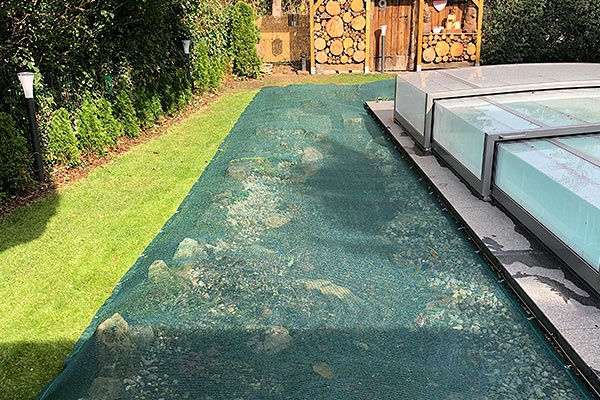laubschutznetz_oesen_1 auch für Randbereiche am Schwimmteich oder Pool