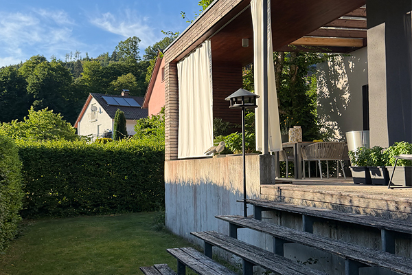 Outdoor-Vorhänge für die Terrasse - Flexibler Sonnen- und Sichtschutz nach Maß Outdoor-Vorhänge für die Terrasse - Flexibler Sonnen- und Sichtschutz nach Maß
