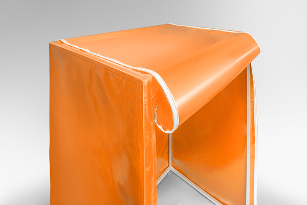 wahlweise mit Reißverschlüssen