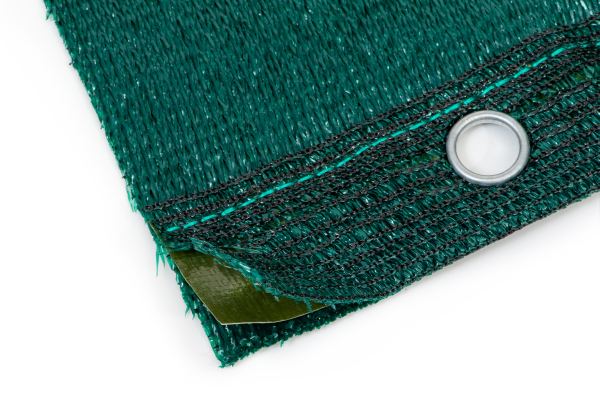 230_98_windschutznetz_nach_mass_band Eingearbeitete Randverstärkung und spezielle Ösen