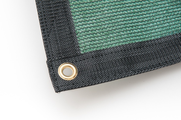 bauzaunnetz_bauzaun-windschutz_1 Beidseitiges vernähtes Gurtband als Saum