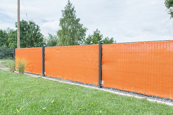 sichtschutzgewebe_nach_mass_mit_oesen Langlebige Sichtschutzgewebe nach Maß