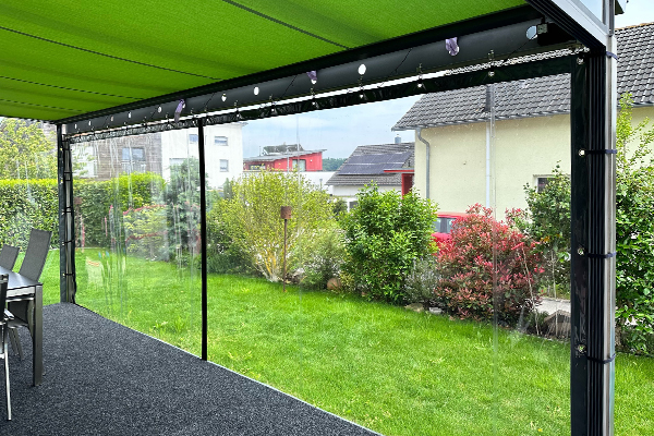 Terrassenplane nach Maß mit Ösen transparent Terrassenplane nach Maß mit Ösen transparent