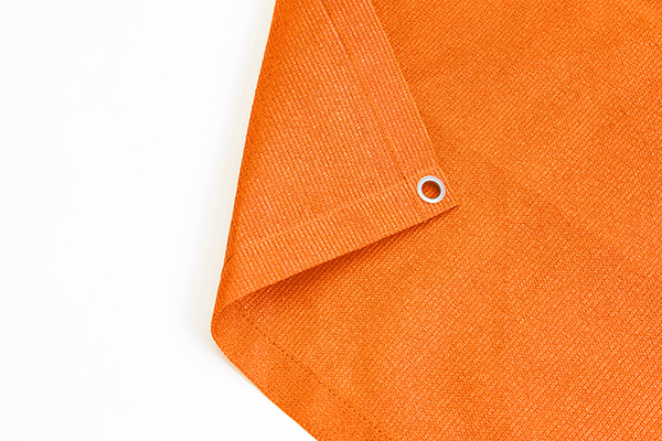 Sichtschutz nach Maß mit Ösen in orange Sichtschutznetz orange