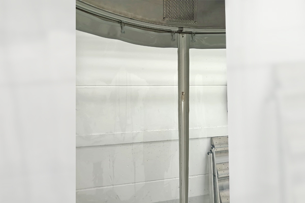 Industrievorhang als Sekundärbarriere an einer Absauganlage Industrievorhang als Sekundärbarriere an einer Absauganlage