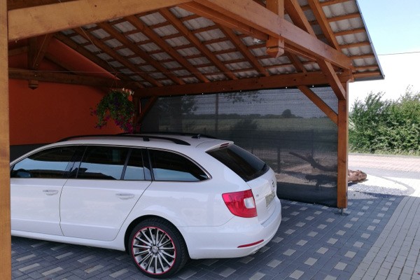 Seitenwand für Carport durch Windschutznetz und Sichtschutznetz
