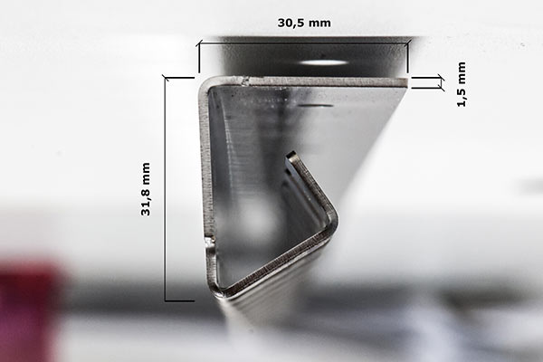 hakenschiene_hakenleiste_streifen Ansicht Querschnitt