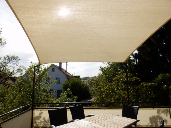 Sonnensegel in zwei Ausführungen
